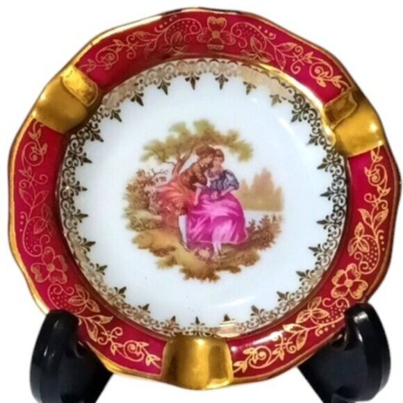 Vintage Limoges France Porcelaine d'Art Ashtray/Trinket Red Gold Courting Couple - Picture 1 of 5